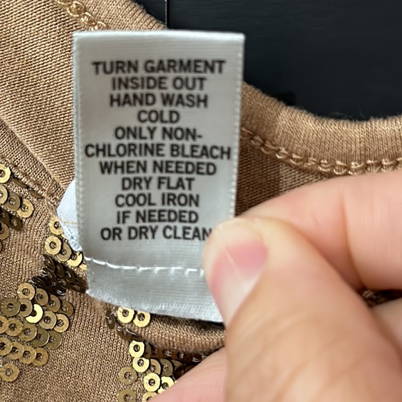 Cache Textured Gold Muscle T - Picture 6 of 6